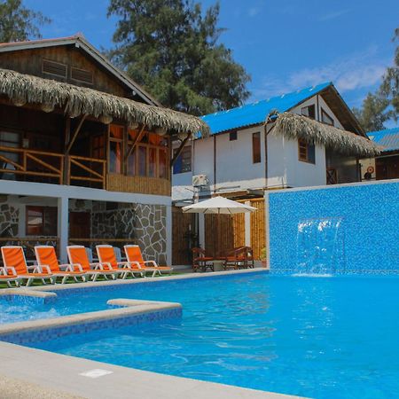 Hanga Roa Hotel Montañita エクステリア 写真