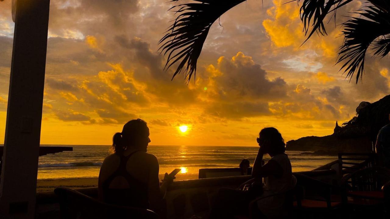 Hanga Roa Hotel Montañita エクステリア 写真