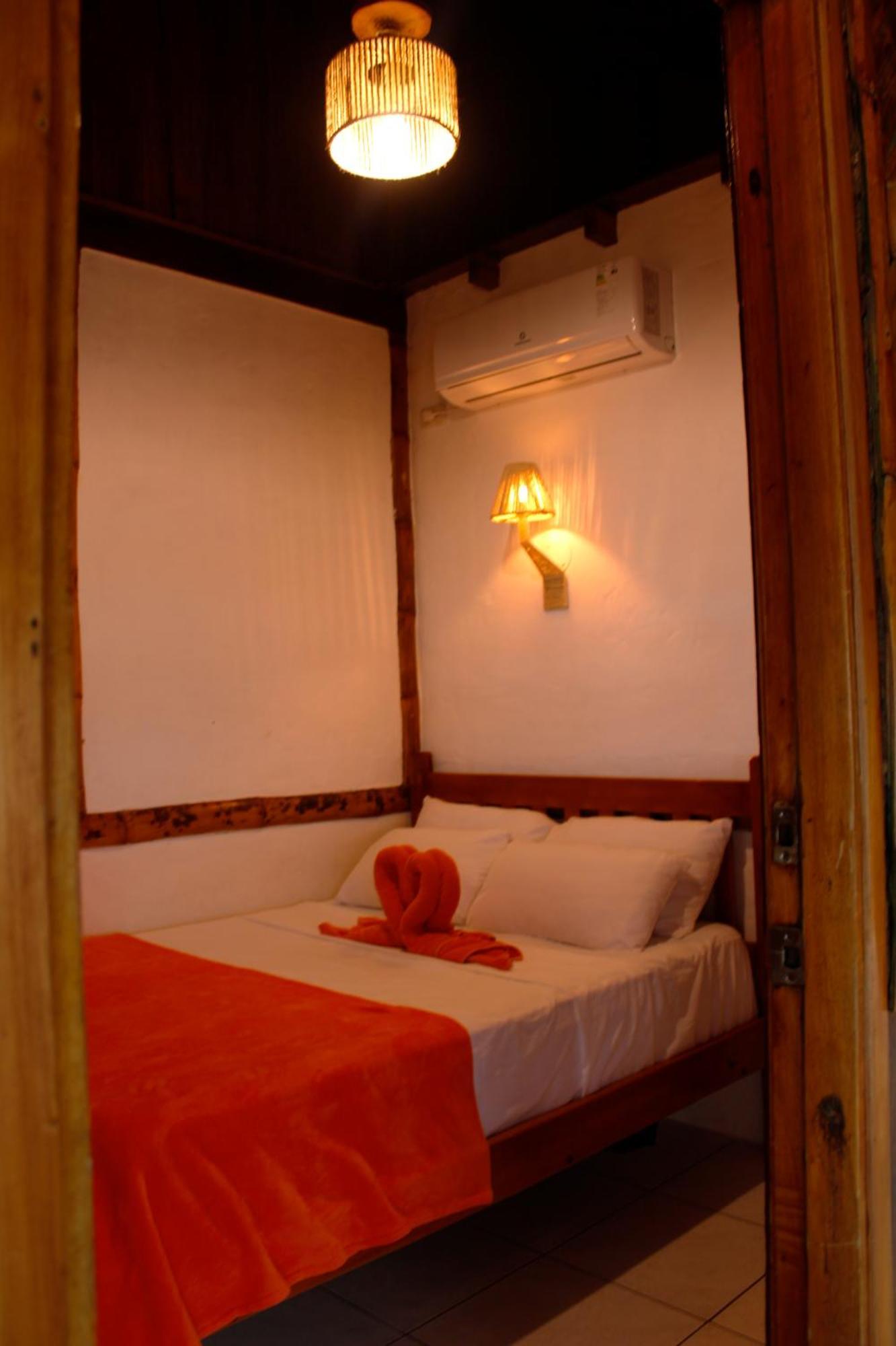Hanga Roa Hotel Montañita エクステリア 写真