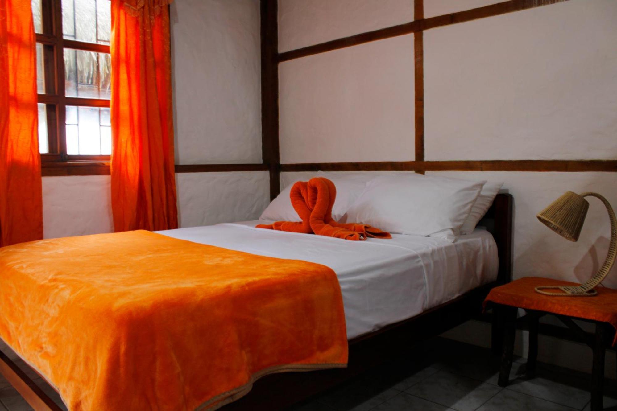 Hanga Roa Hotel Montañita エクステリア 写真